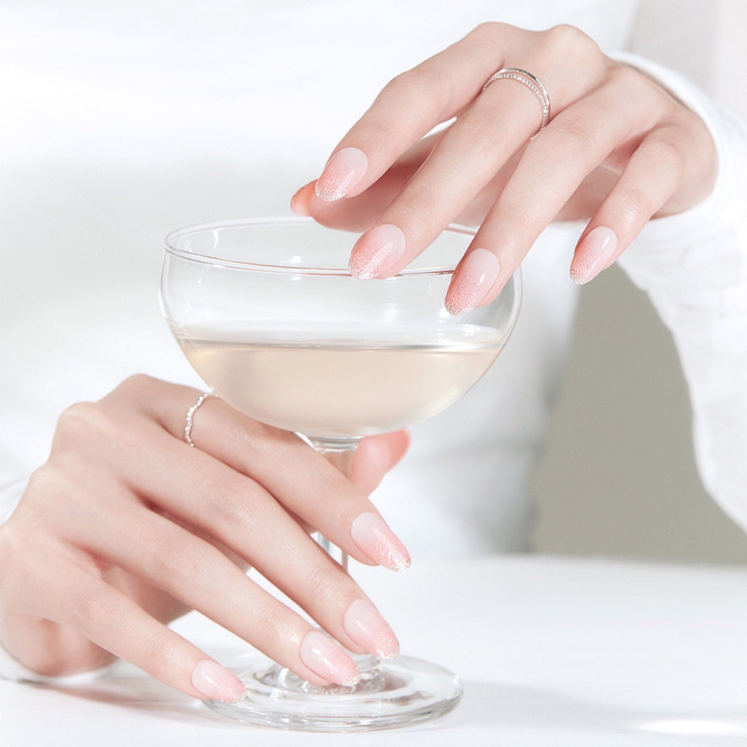 Sparkling Rose Nails: Summer Glam with Dashing Diva