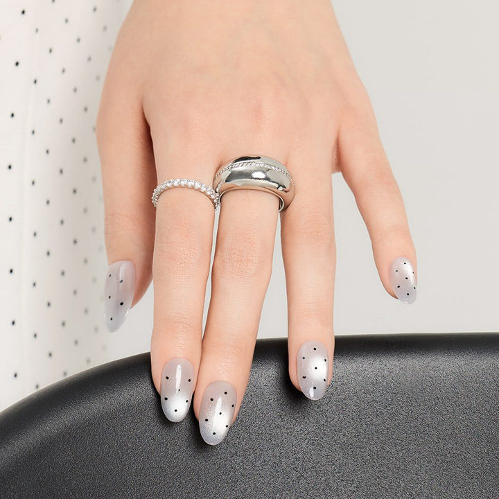New Magic Press (Mani) - Shady Dot (Almond)