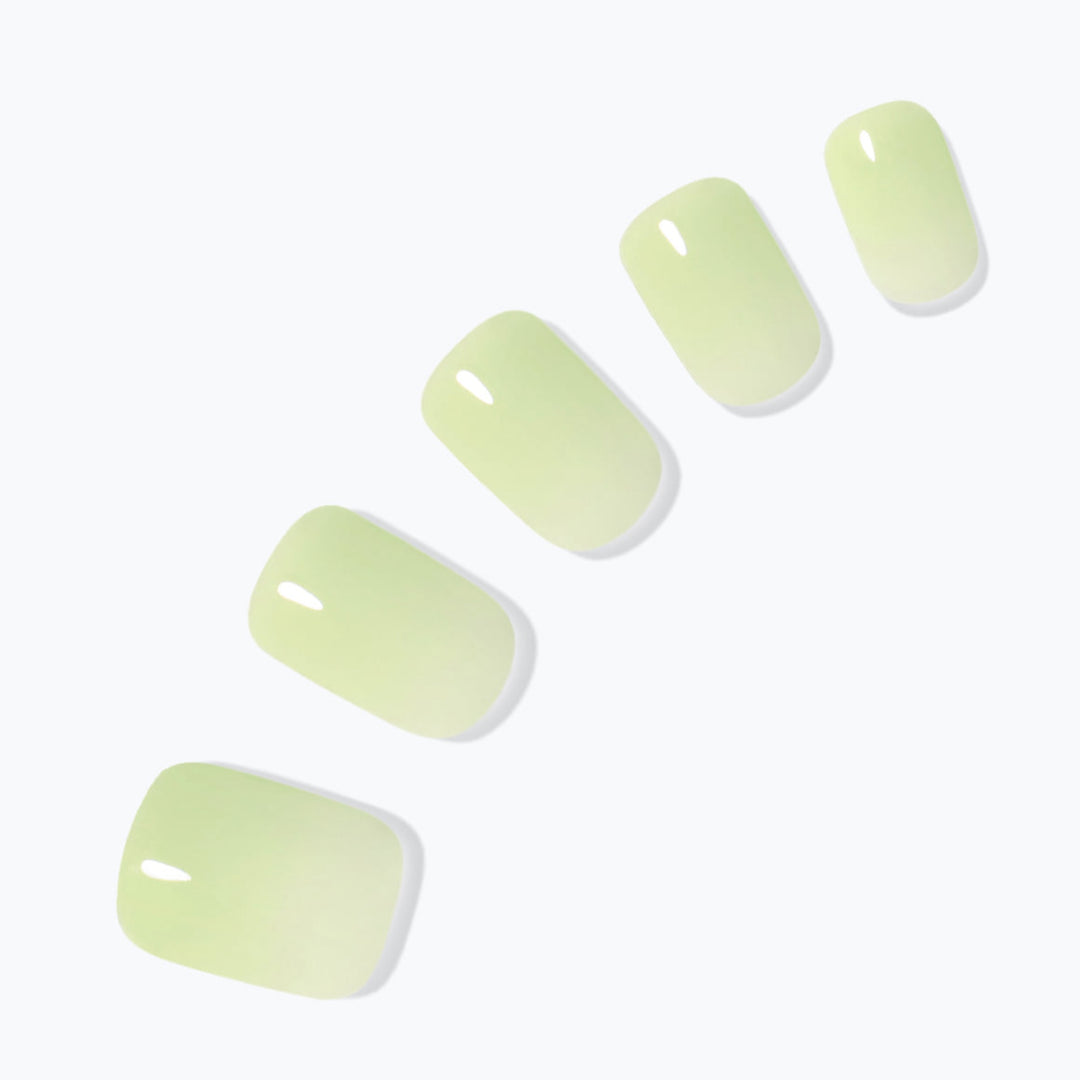 New Magic Press Nails (Mani)  - Joy Green (Regular)
